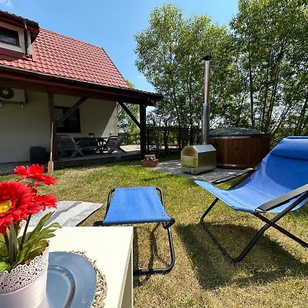 Szarejkowe Wzgorza Hotel Szarejki ภายนอก รูปภาพ